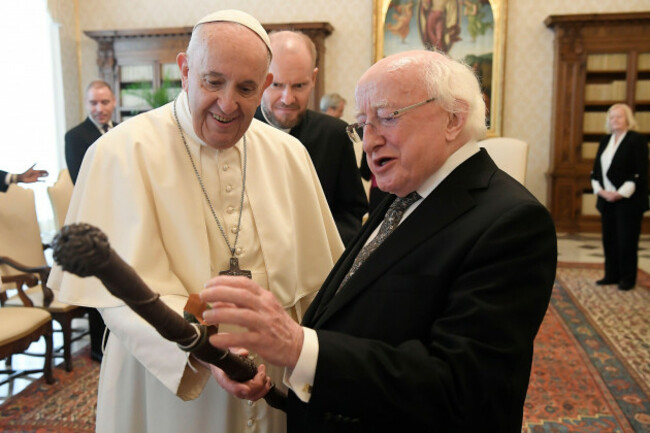 rome-italy-17th-sep-2021-italy-rome-vatican-210917-pope-francis-meets-with-michael-higgins-president-of-ireland-at-the-vatican-credit-independent-photo-agencyalamy-live-news