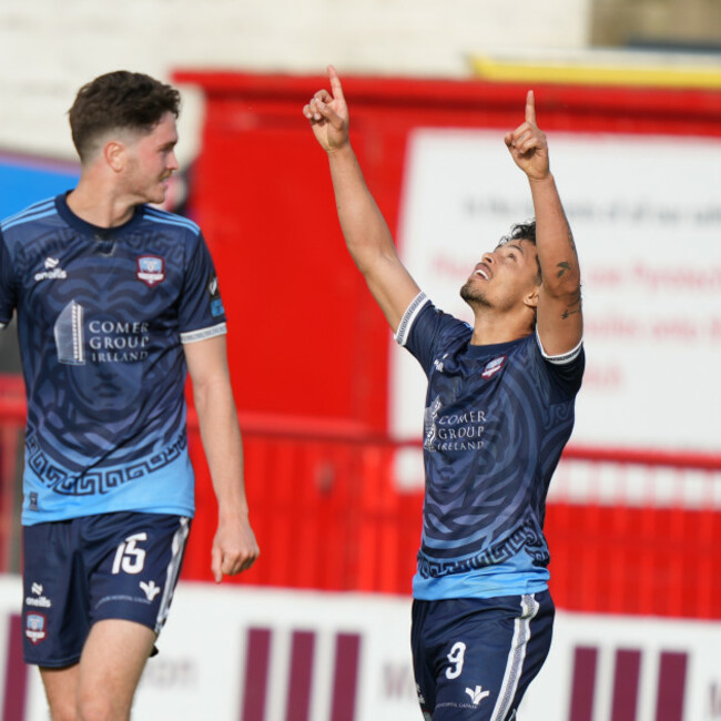 moses-dyer-celebrates-scoring-his-second-goal