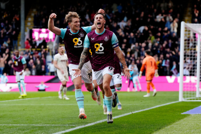 burnleys-josh-brownhill-right-celebrates-scoring-their-sides-second-goal-of-the-game-from-a-penalty-with-zian-flemming-during-the-sky-bet-championship-match-at-turf-moor-burnley-picture-date-mo