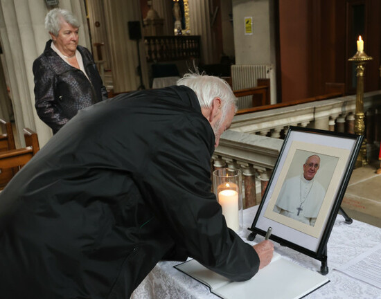 6-book-of-condolences