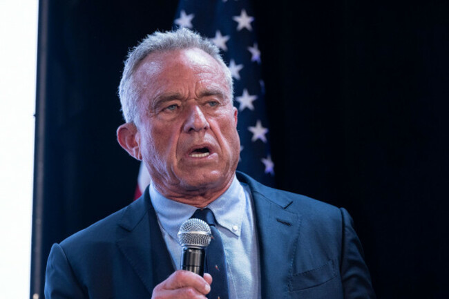 brooklyn-united-states-01st-may-2024-independent-presidential-candidate-robert-f-kennedy-jr-announced-no-spoiler-pledge-for-the-upcoming-elections-at-a-campaign-stop-rfk-jr-announced-that-on