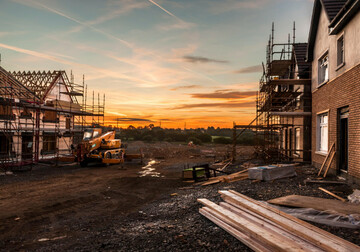 carrigaline-cork-ireland-10th-august-2017-new-development-of-800-homes-presently-under-construction-in-carrigaline-co-cork