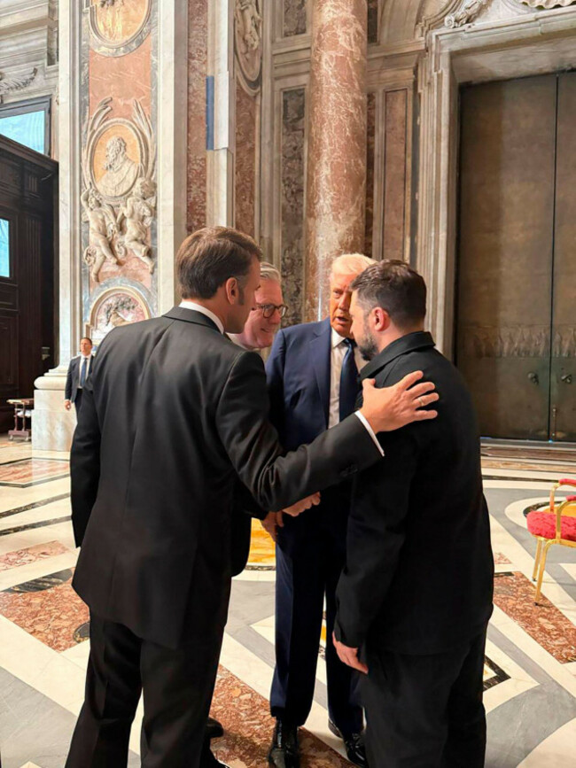 in-this-photo-provided-by-the-ukrainian-presidential-press-office-ukraines-president-volodymyr-zelenskyy-right-president-donald-trump-second-right-french-president-emmanuel-macron-left-and-bri