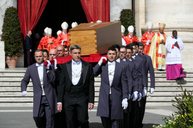 the-coffin-with-the-body-of-late-pope-francis-ir-brought-to-st-peters-square-for-his-funerals-at-the-vatican-saturday-april-26-2025-vatican-media-via-ap