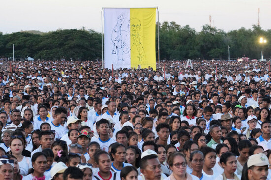 devotees-attend-a-requiem-mass-for-the-late-pope-francis-in-dili-east-timor-saturday-april-26-2025-ap-photofirdia-lisnawati