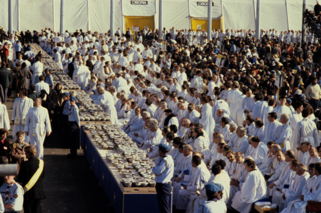 the-sacrament-is-prepared-and-waiting-to-be-distributed-to-the-crowds-attending-the-open-air-mass-in-dublins-phoenix-park-conducted-by-pope-john-paul-ii