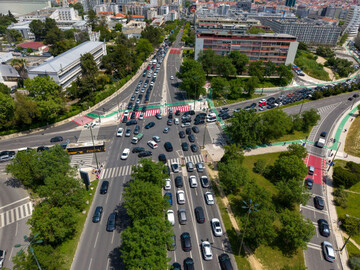 lisbon-portugal-aerial-view-of-avenida-das-forcas-armadas-with-difficult-traffic-after-widespread-blackout-in-lisbon-on-04-28-2025