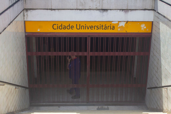 lisbon-metro-closed-after-the-blackout-today-in-portugal-including-lisbon-and-parts-of-europe-on-04-28-2025