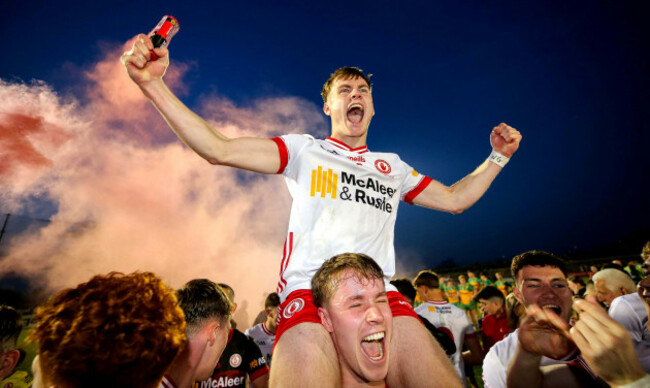 liam-og-mossey-is-carried-by-ben-hughes-after-the-game