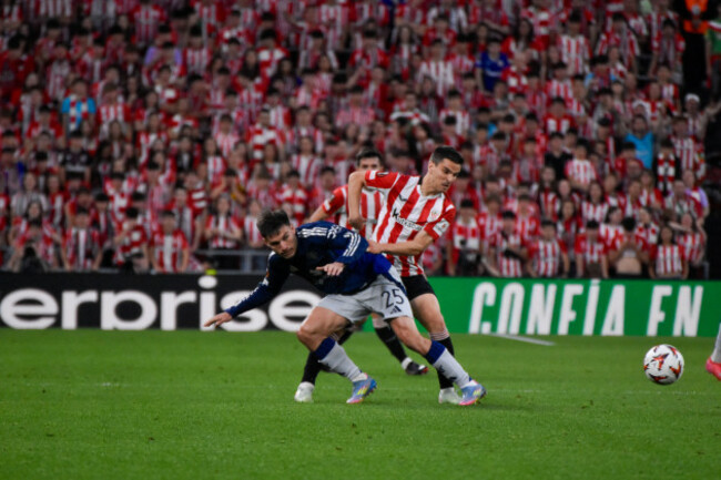 bilbao-spain-may-1-2025-manuel-ugarte-25-manchester-united-during-the-uefa-europa-league-semi-final-first-leg-match-between-athletic-club-and-manchester-united-on-may-1-2025-at-the-san-mames-sta