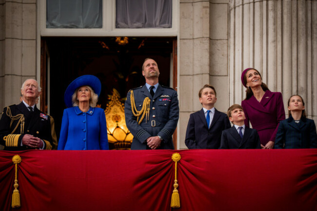 left-to-right-king-charles-iii-queen-camilla-the-prince-of-wales-prince-george-the-princess-of-wales-prince-louis-and-princess-charlotte-on-the-balcony-of-buckingham-palace-london-to-view-the