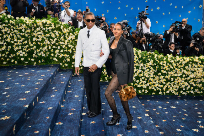 new-york-usa-5-may-2025-pharrell-williams-and-helen-lasichanh-attending-the-metropolitan-museum-of-art-costume-institute-benefit-gala-2025-photo-credit-should-read-matt-crossickalamy-live-news