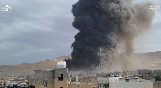 sanaa-yemen-06th-may-2025-a-mass-of-flames-and-smoke-rises-following-the-israeli-airstrikes-on-several-locations-in-sanaa-yemen-on-tuesday-on-may-6-2025-houthi-group-reported-that-the-strike