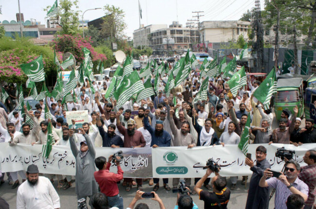 leaders-and-supporters-of-markazi-muslim-league-pmml-are-holding-protest-demonstration-against-indian-threats-and-suspension-of-indus-waters-treaty-by-india-after-a-deadly-attack-on-tourists-across