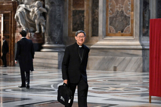 vatican-vatican-05th-may-2025-no-libri-italy-rome-vatican-202554-cardinal-luis-antonio-tagle-arrives-for-the-ninth-novemdiale-mass-at-st-peters-basilica-in-the-vatican-photograph-by-a