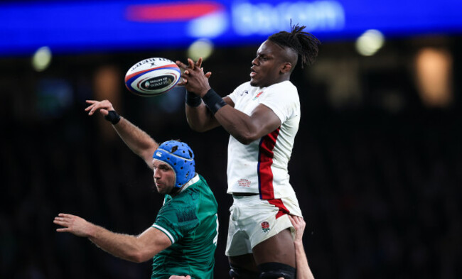 tadhg-beirne-beats-maro-itoje-to-a-lineout-ball