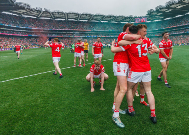 conor-grimes-kieran-mcardle-and-ryan-burns-празднуют