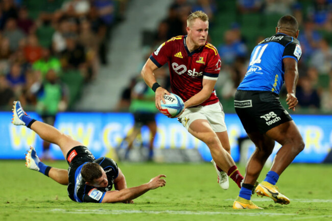 sam-gilbert-of-the-highlanders-makes-a-run-down-the-field-during-the-super-rugby-pacific-round-9-match-between-the-western-force-and-the-otago-highlanders-at-hbf-park-in-perth-saturday-april-22-202