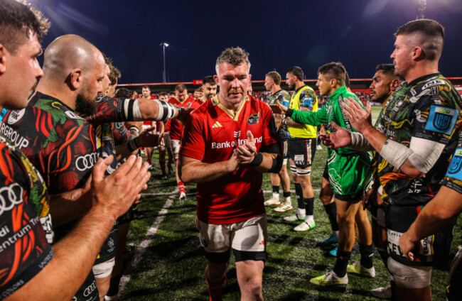 peter-omahony-is-clapped-off-the-pitch-after-the-game