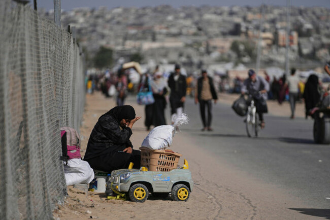 displaced-palestinians-flee-from-khan-younis-gaza-amid-the-ongoing-israeli-military-offensive-in-the-area-on-monday-may-19-2025-ap-photoabdel-kareem-hana