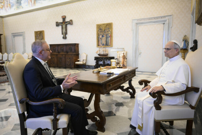 vatican-vatican-19th-may-2025-no-libri-italy-rome-vatican-2025519-pope-leo-xiv-receives-in-private-audience-h-e-mr-anthony-albanese-prime-minister-of-australia-at-the-vatican-photograph