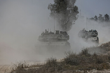 gaza-border-gaza-israel-20th-may-2025-an-israeli-armys-tanks-deploys-at-israels-southern-border-with-the-gaza-strip-on-may-20-2025-amid-the-ongoing-war-with-the-palestinian-militant-movement-h