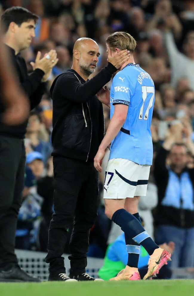 etihad-stadium-manchester-uk-20th-may-2025-premier-league-football-manchester-city-versus-bournemouth-kevin-de-bruyne-of-manchester-city-is-hugged-by-manchester-city-manager-pep-guardiola-as-he