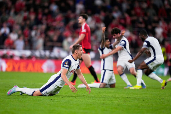 tottenham-players-celebrate-after-winning-the-europa-league-final-soccer-match-between-against-manchester-united-at-the-san-mames-stadium-in-bilbao-spain-wednesday-may-21-2025-ap-photomanu-fern