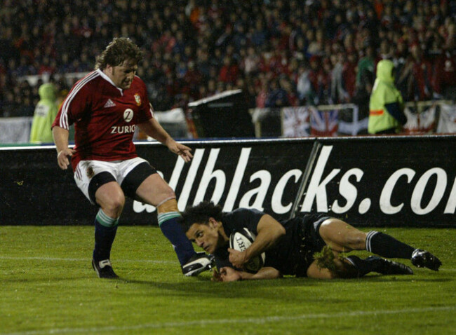 shane-byrne-chases-doug-howlett