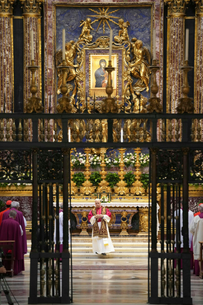 pope-leo-xiv-leaves-the-borghese-chapel-of-the-papal-basilica-of-st-mary-major-in-rome-sunday-may-25-2025-after-venerating-the-icon-at-top-of-the-salus-populi-romani-protectress-of-the-roman