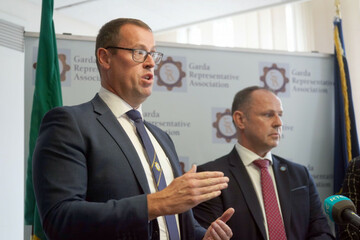 left-to-right-president-of-gra-brendan-oconnor-and-general-secretary-ronan-slevin-as-they-announce-the-garda-representative-association-gra-outcome-of-a-vote-of-no-confidence-in-commissioner-dr