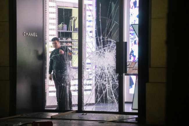 paris-france-01st-june-2025-the-chanel-store-on-the-champs-elysees-attacked-by-dozens-of-individuals-intent-on-pillaging-the-interior-of-the-store-on-the-night-of-may-31-2025-to-june-1-2025-p