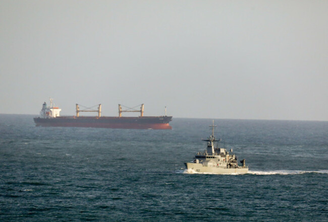 roches-point-cork-ireland-26th-september-2023-irish-naval-vessel-le-william-butler-yeats-escorts-bulk-carrier-mv-matthew-outside-roches-point-cork-ireland-after-the-army-rangers-stormed-the-ves