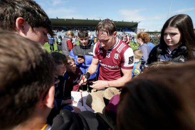 conor-whelan-signs-autographs-after-the-game