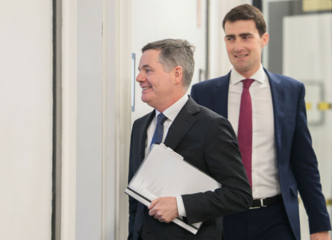 Ministers briefing-3_90726225