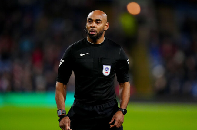 referee-sam-allison-during-the-sky-bet-championship-match-at-turf-moor-burnley-picture-date-wednesday-february-12-2025