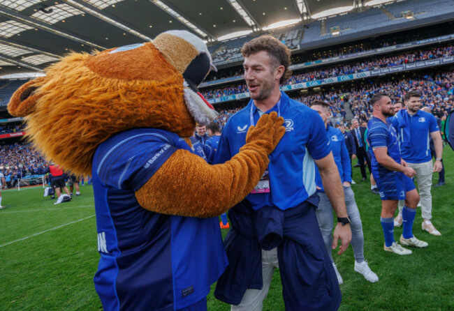 caelan-doris-celebrates-with-leo-the-lion
