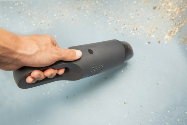 wirelessportablehandheldvacuumcleanerwithhighsuctionpower-removes