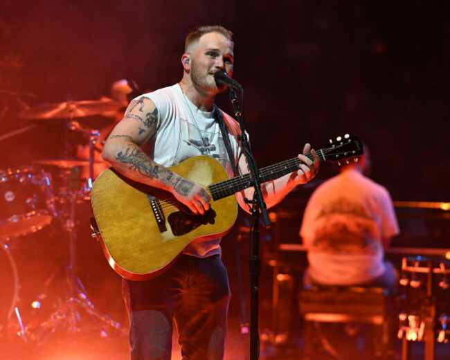 sunrise-fl-usa-22nd-july-2024-zach-bryan-performs-during-the-quittin-time-tour-at-the-amerant-bank-arena-on-july-22-2024-in-sunrise-florida-credit-mpi04media-punchalamy-live-news