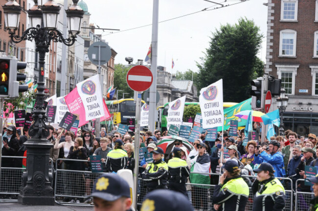 FAR RIGHT MARCH SUNDAY 1137_90728723