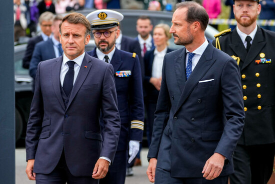 oslo-norway-24th-june-2025-oslo-20250624-french-president-emmanuel-macron-and-crown-prince-haakon-on-their-way-to-the-normandy-monument-in-oslo-photo-cornelius-poppe-ntb-credit-ntbalamy-liv