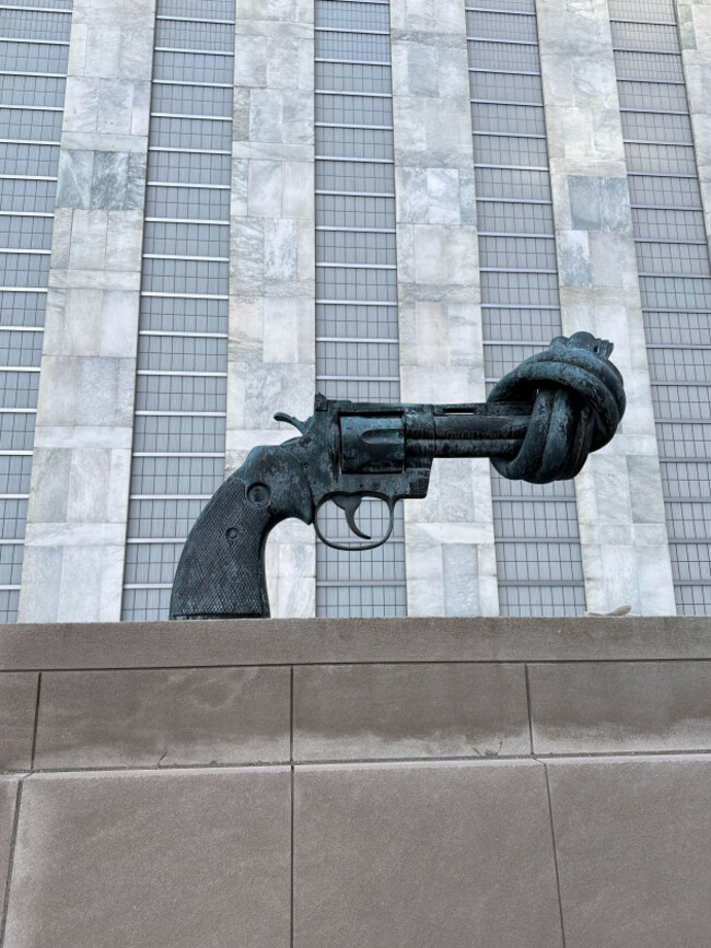 non-violence-a-sculpture-of-a-knotted-gun-by-artist-carl-frederik-reutersward-on-display-at-the-united-nations-sculpture-garden-in-new-york-city-sunday-june-22-2025-photo-by-jennifer-graylock-gra
