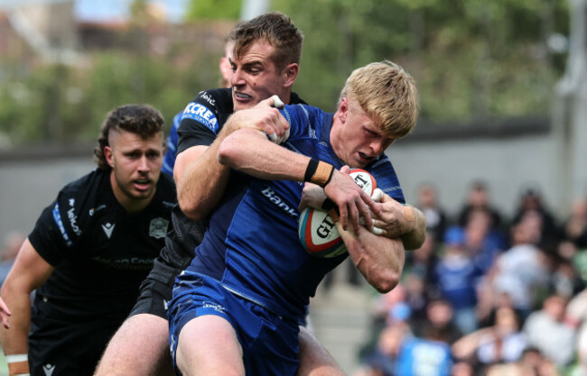 tommy-obrien-tackled-by-stafford-mcdowall