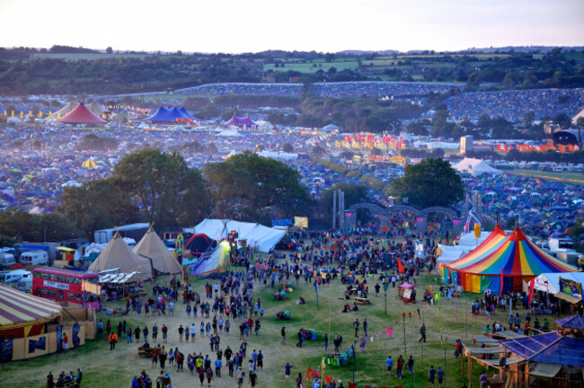 glastonbury-festival-at-dusk-viewed-from-the-ribbon-tower