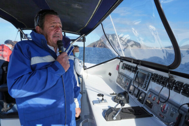 whale-cruise-boat-captain-ben-armstrong-speaks-to-his-guests-during-a-whale-watching-cruise-off-the-coast-of-port-stephens-north-of-sydney-australia-on-june-18-2025-ap-photomark-baker