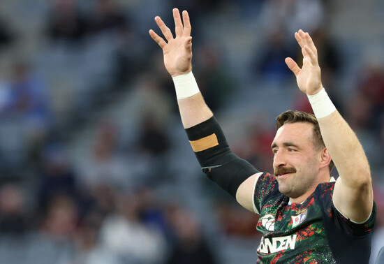 jack-conan-warms-up-ahead-of-the-match