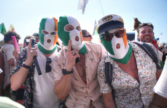 the-crowd-ahead-of-kneecap-performing-on-the-west-holts-stage-during-the-glastonbury-festival-at-worthy-farm-in-somerset-picture-date-saturday-june-28-2025
