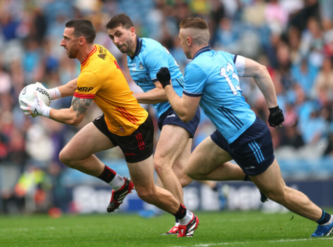Brian Oleary e Paddy Small Tackle, Niall Morgan
