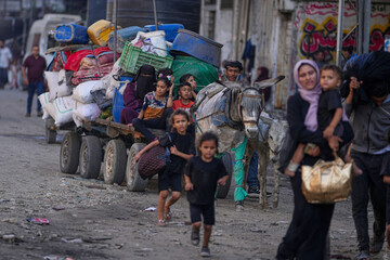 displaced-palestinians-flee-jabalia-after-the-israeli-army-issued-evacuation-orders-in-gaza-city-june-29-2025-ap-photojehad-alshrafi