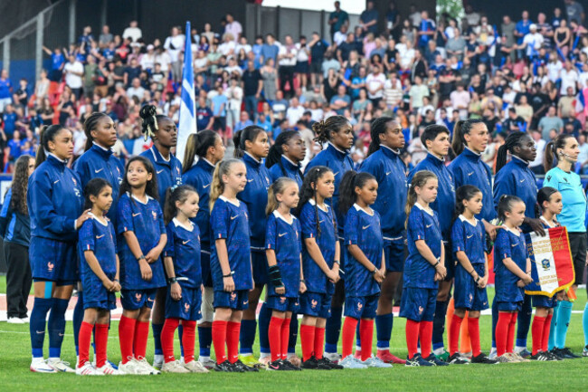 valenciennes-france-20th-june-2025-team-france-pictured-before-a-friendly-game-between-the-national-teams-of-france-and-belgium-called-the-red-flames-ahead-of-the-european-championship-in-switze